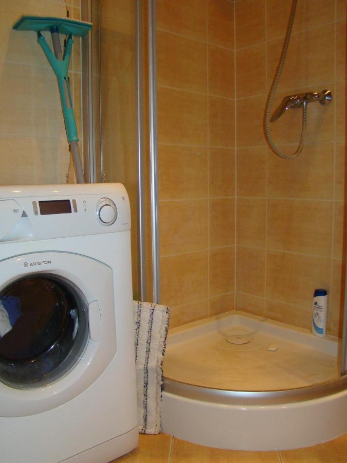 - Apartament Z 3 Niezaleznymi Pokojami Apartamento Poznań