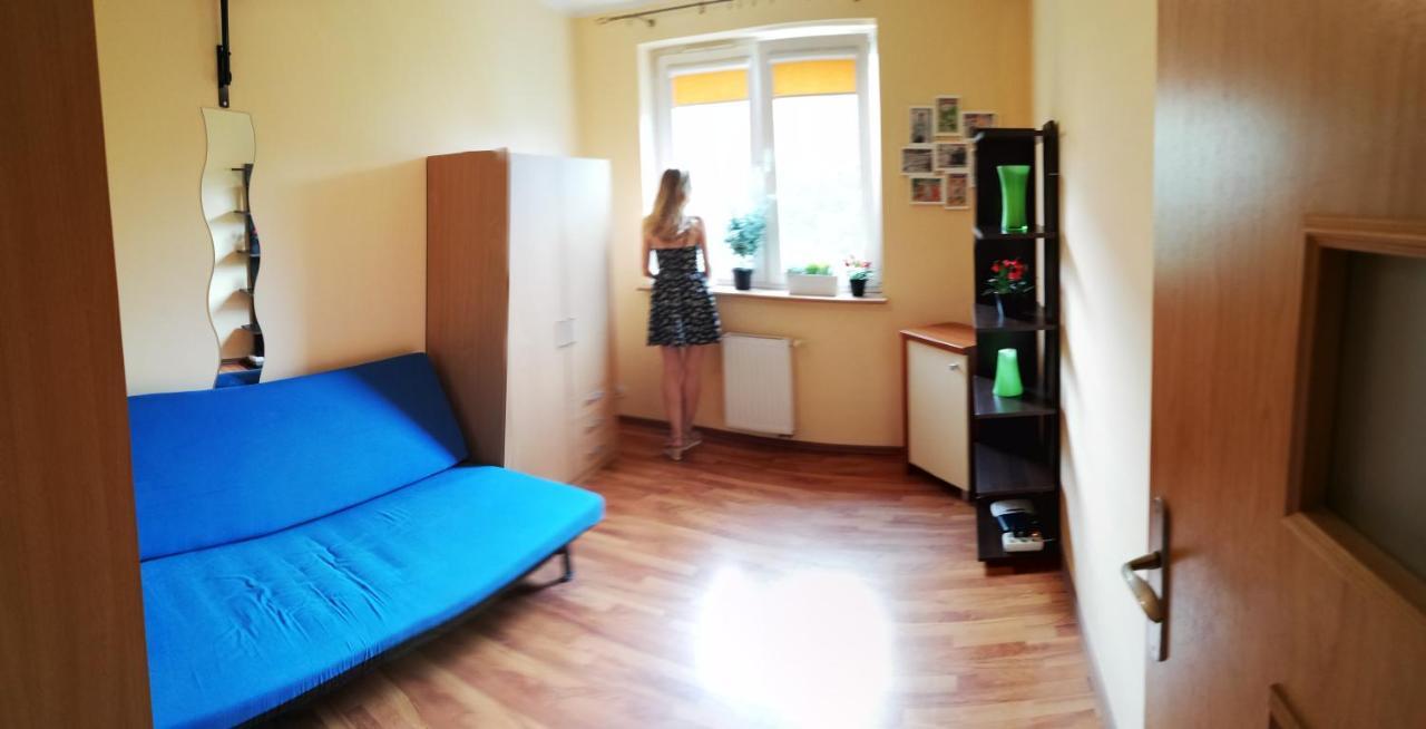 - Apartament Z 3 Niezaleznymi Pokojami Apartamento