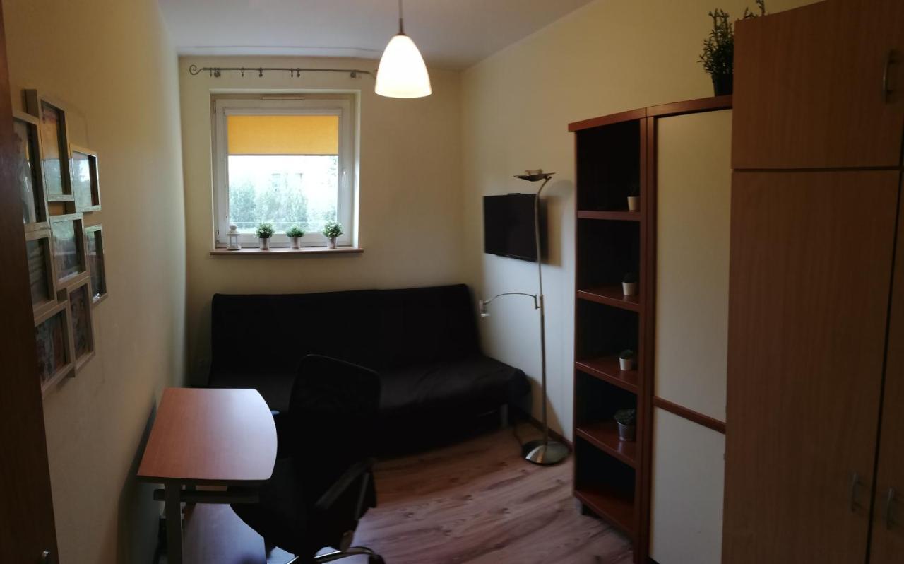 - Apartament Z 3 Niezaleznymi Pokojami Apartamento Poznań
